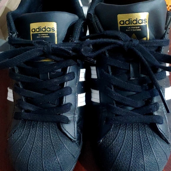 Adidas Classic Shell Toe - Picture 1 of 4